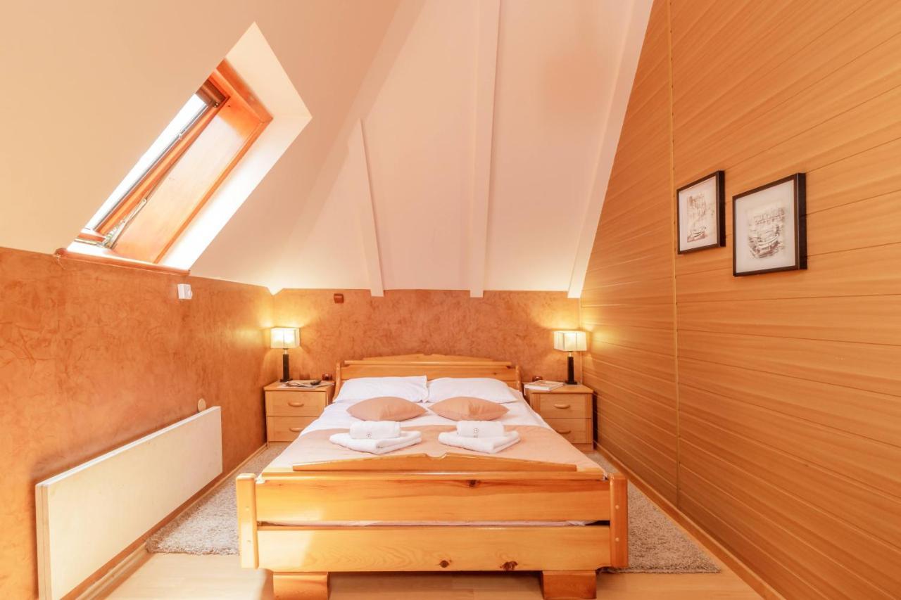 Kraljevi Konaci - Najam Kuca Na Zlatiboru Apartment ภายนอก รูปภาพ