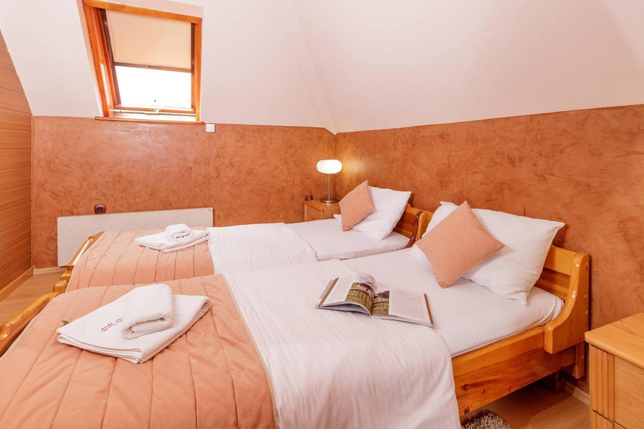 Kraljevi Konaci - Najam Kuca Na Zlatiboru Apartment ภายนอก รูปภาพ