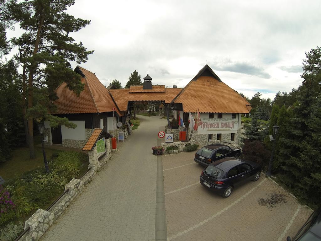 Kraljevi Konaci - Najam Kuca Na Zlatiboru Apartment ภายนอก รูปภาพ