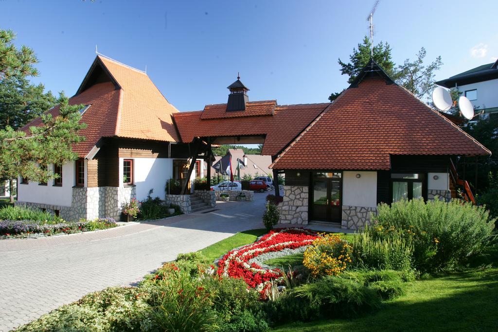 Kraljevi Konaci - Najam Kuca Na Zlatiboru Apartment ภายนอก รูปภาพ