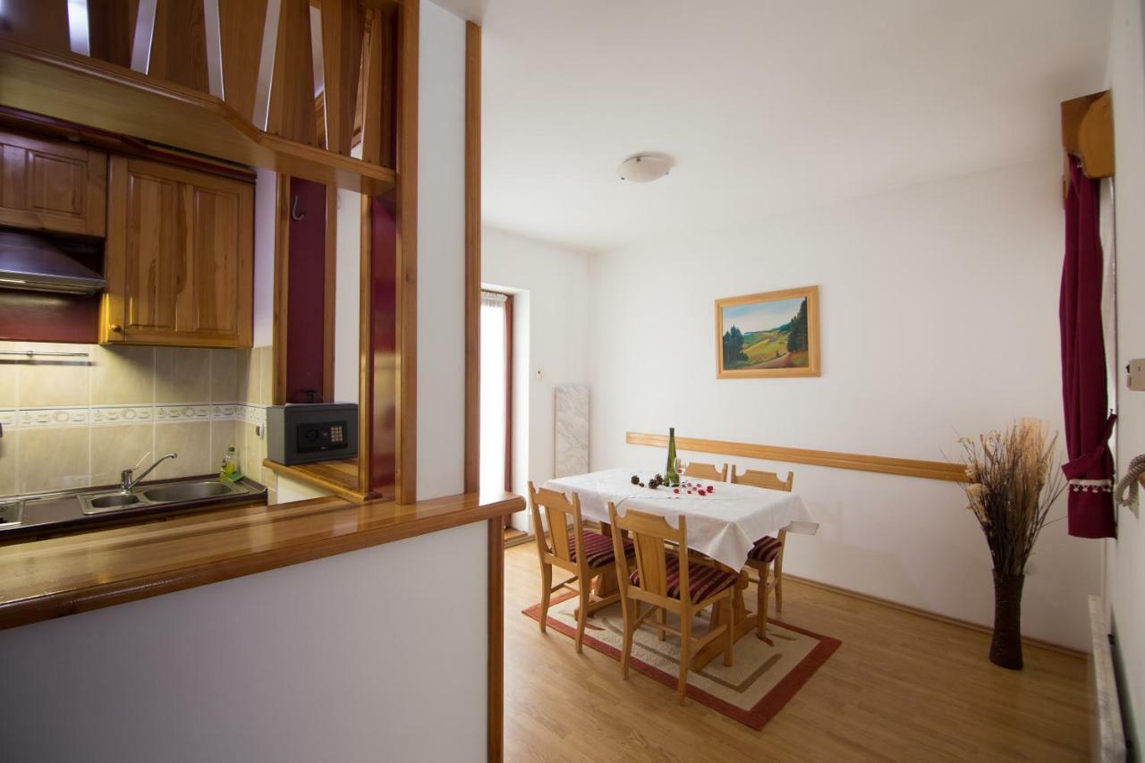 Kraljevi Konaci - Najam Kuca Na Zlatiboru Apartment ภายนอก รูปภาพ